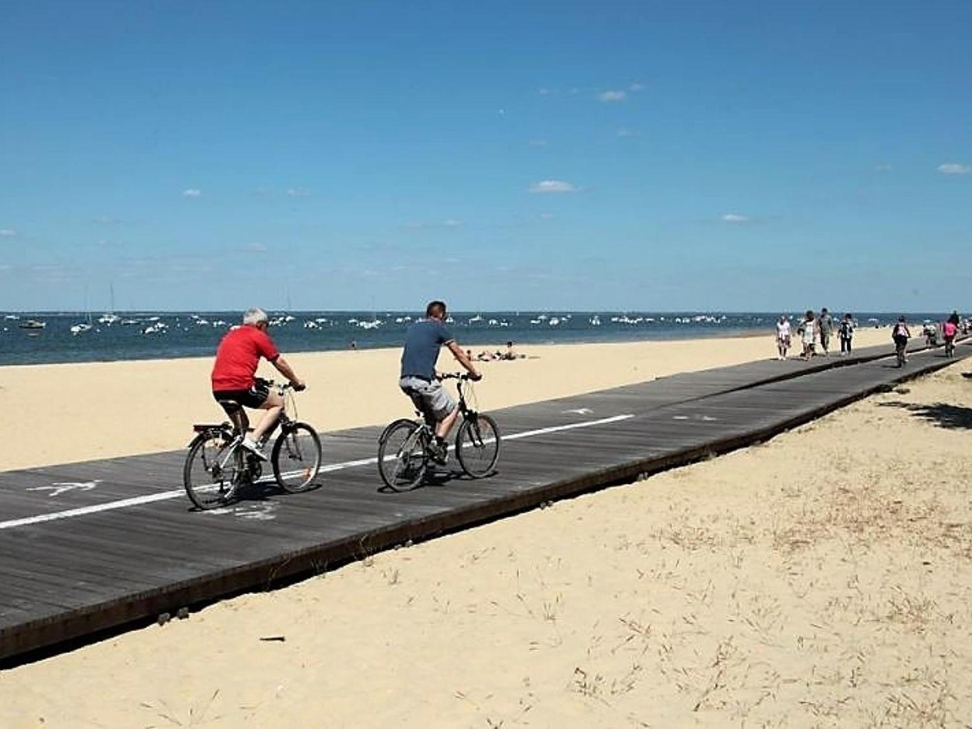 Arcachon - T2 Cabine Renove Avec Balcon Proche Plage Et Centre Ville - Fr-1-420-91 외부 사진